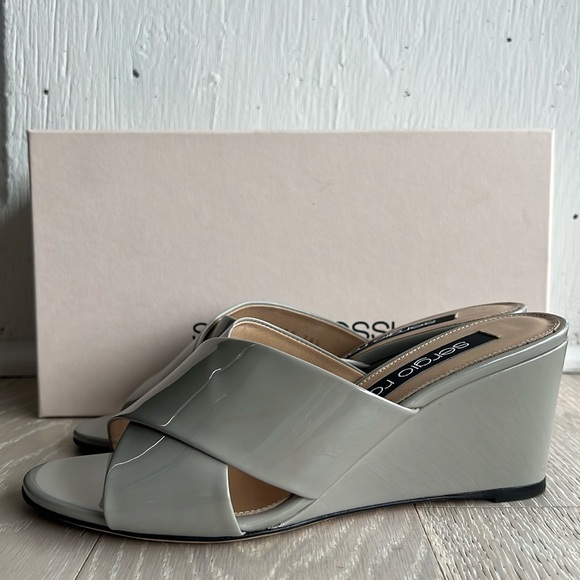 Sergio Rossi gray patent leather wedge sandals size 8 1/2 - Picture 2 of 7